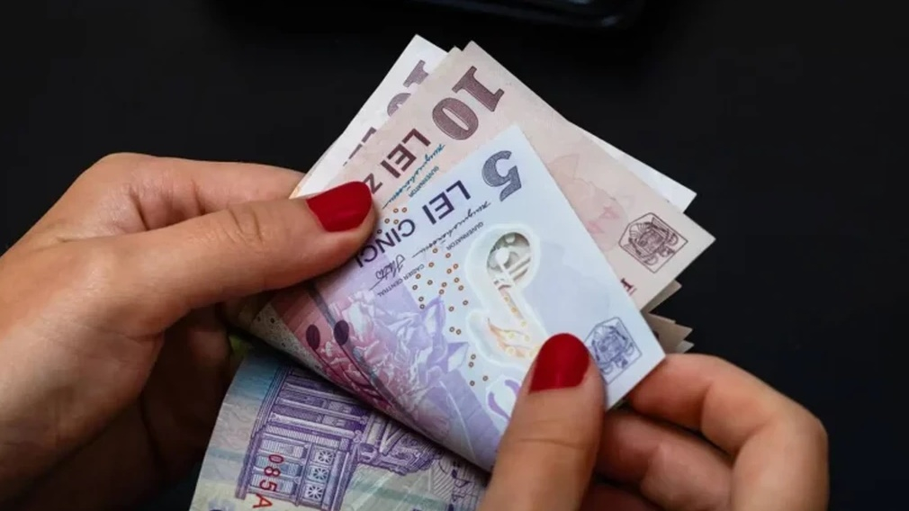 Euro stagnează la 5,10 lei, în aşteptarea alegerilor