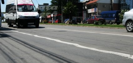 Asfalt cu dâmburi, pe Brăilei