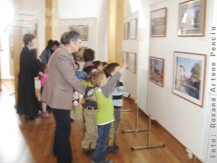 Expoziţie cu parfum de epocă, la Casa Colecţiilor