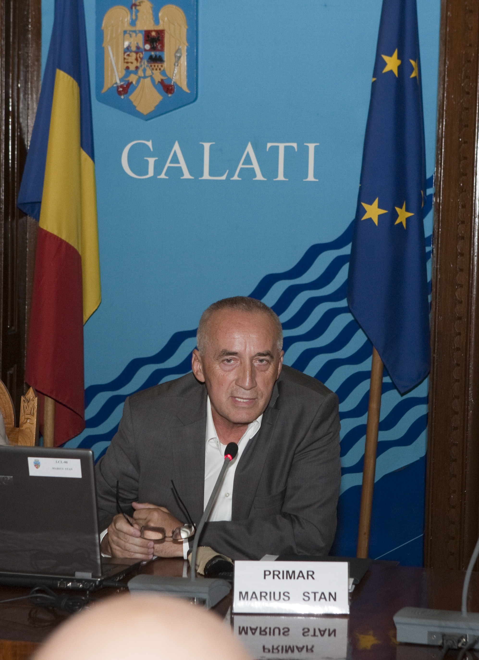 Răspunsul primarului Marius Stan la întrebarea "De ce pute Galaţiul?"