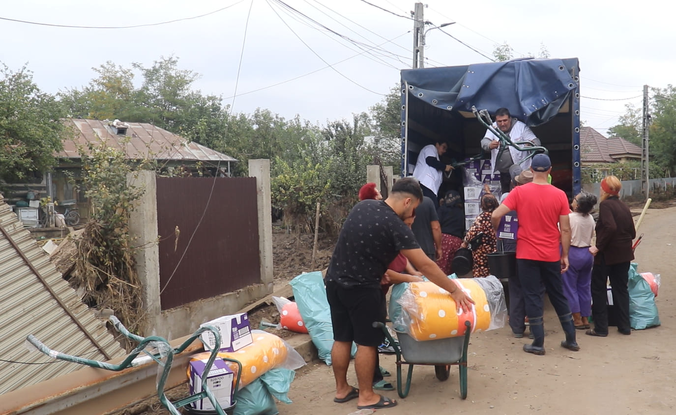 Produse de 30.000 de lei pentru sinistrații din Cudalbi