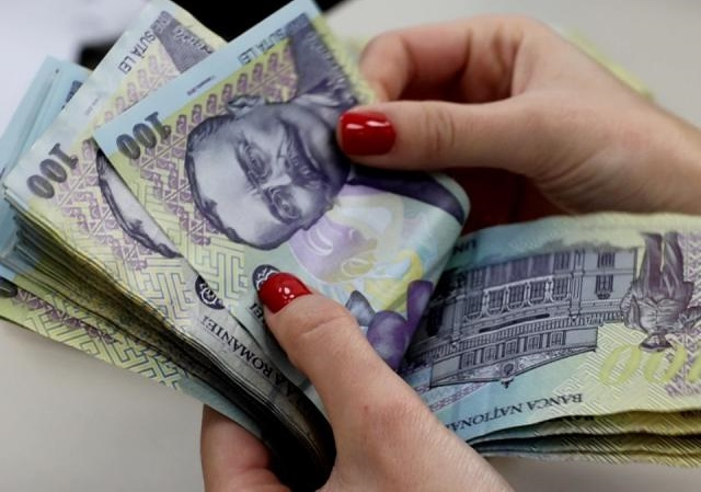 Rate mai mari la credite, până în luna august