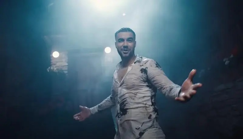 Au confundat manelistul