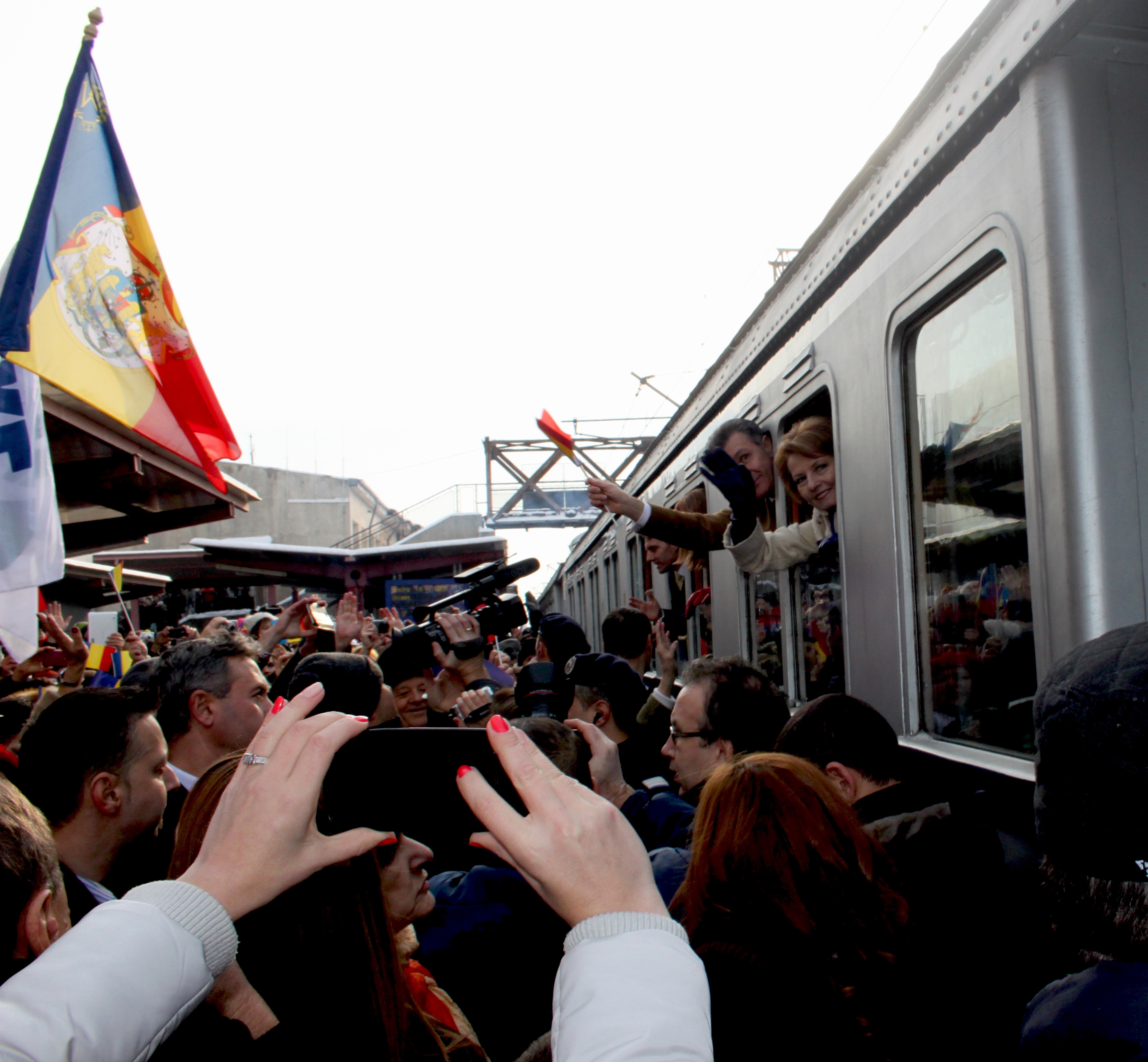 VIDEO/ FOCŞANI: În Gară s-a strigat "Trăiască Regele!"