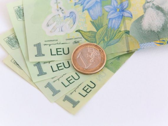 S-a hotărât CURSUL EURO la care vor fi calculate ACCIZELE în 2015