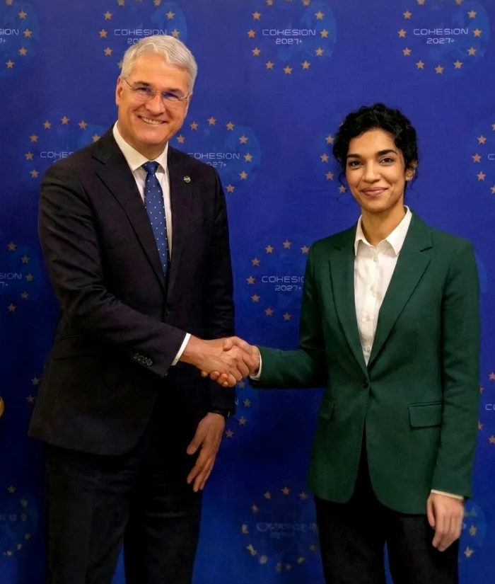 Suntem AI de capul nostru!