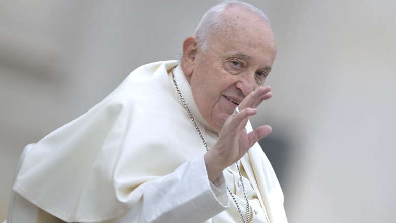 Doliu în lumea romano-catolică. A murit Papa Francisc