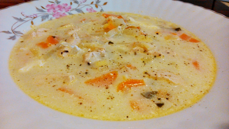 Ciorbă rădăuțeană cu piept de pui