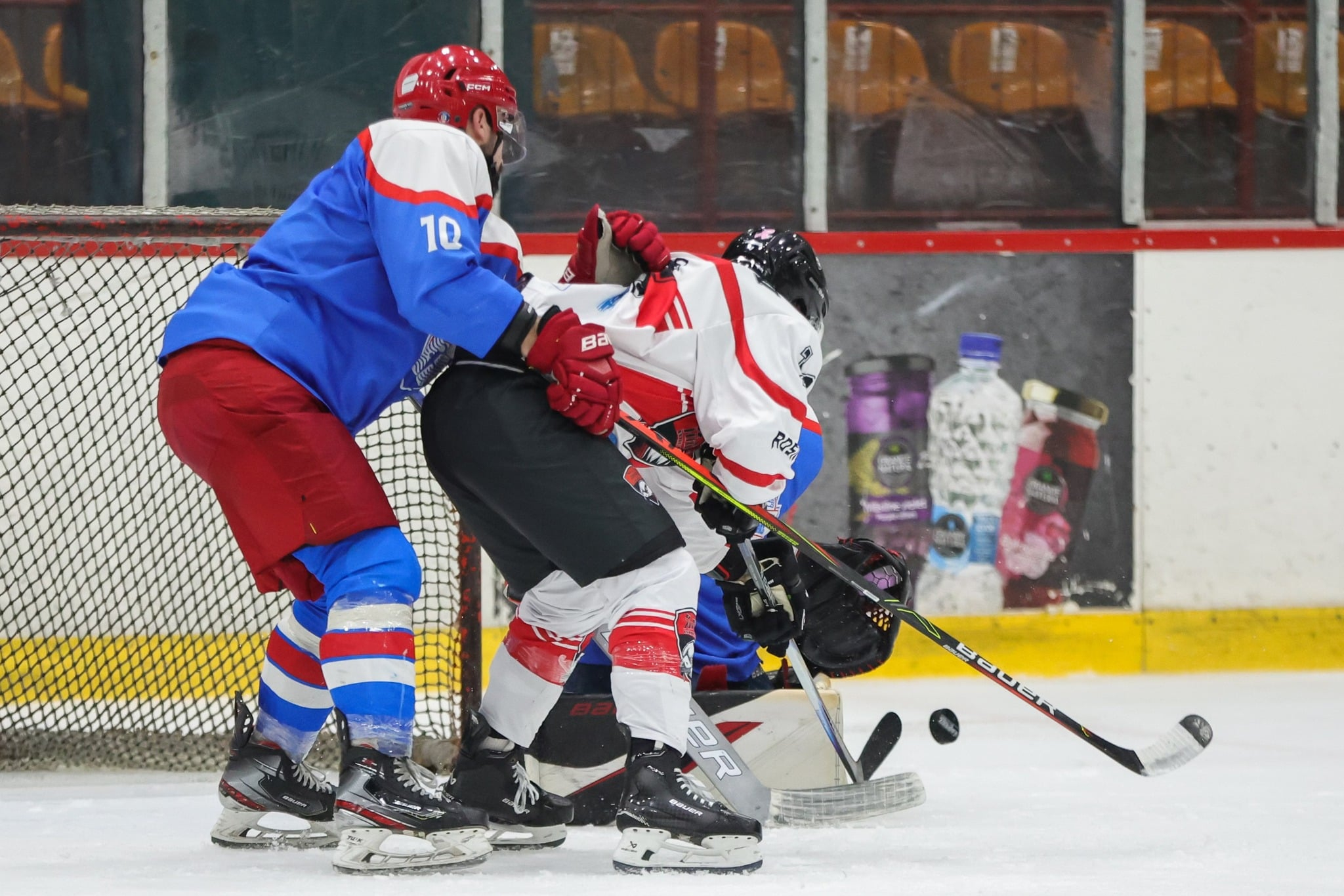 Hocheiștii seniori joacă în Capitală. Din sportul gălățean