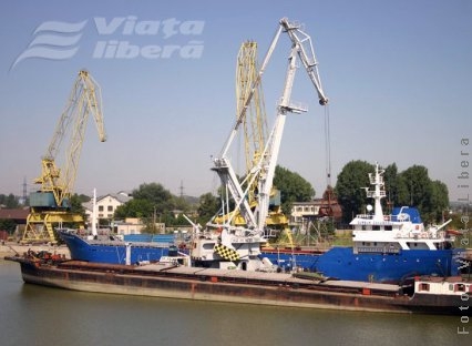 Porturile dunărene, între agonie şi extaz