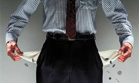 Piaţa bancară gălăţeană - Leul se duce în jos, restanţele la credite se duc în sus