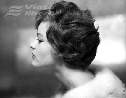 Păcat că era o c***