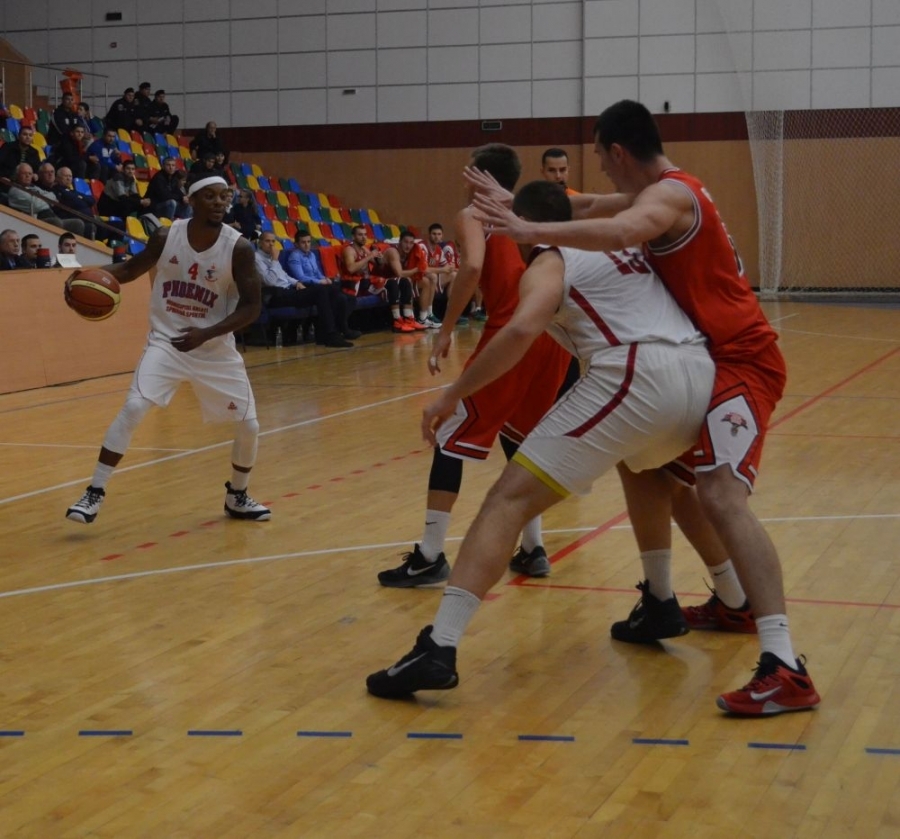 Baschetbaliştii de la Phoenix, un coşmar pentru dinamovişti! I-au învins din nou printr-un coş reuşit în ultimele secunde