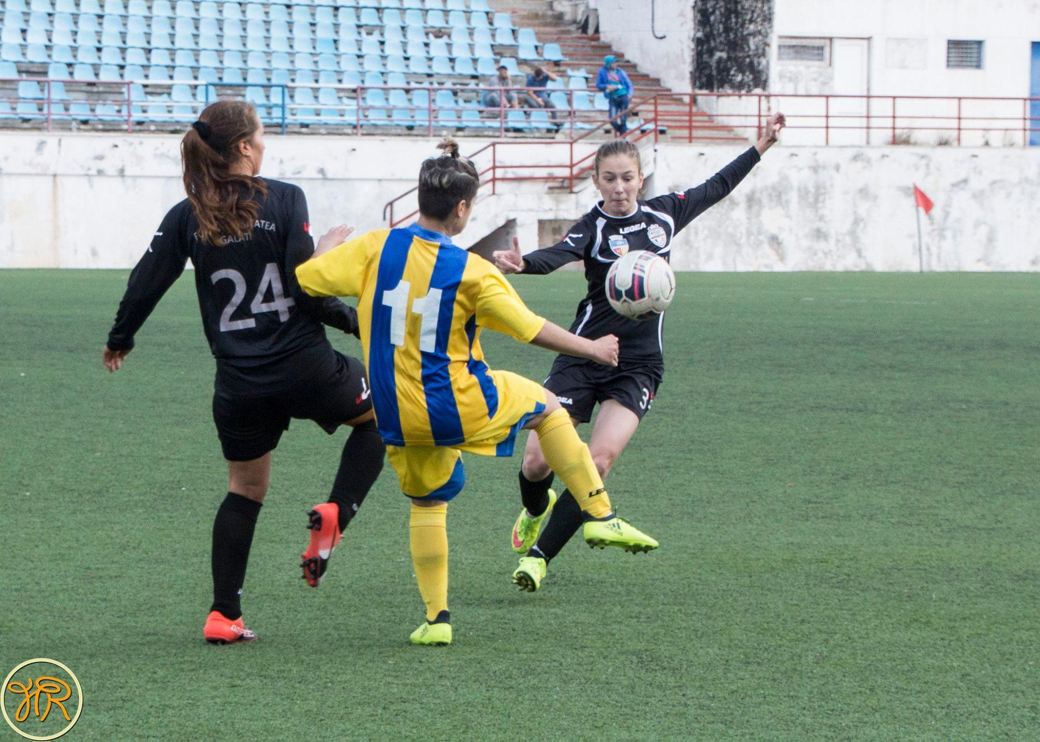 FOTBALUL FEMININ, vizibil printre sporturile de echipă | FC Universitatea, performanţă cu bani puţini