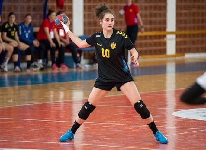 O handbalistă din Muntenegru va juca la Galaţi