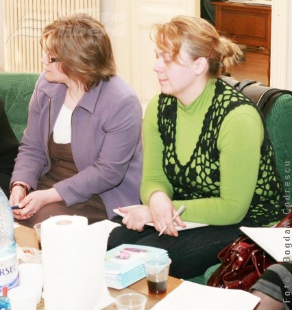 ONG-urile, cu problemele la Prefectură  