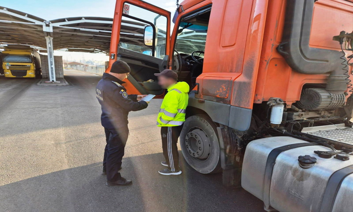 Moldovean fără permis de conducere corespunzător categoriei