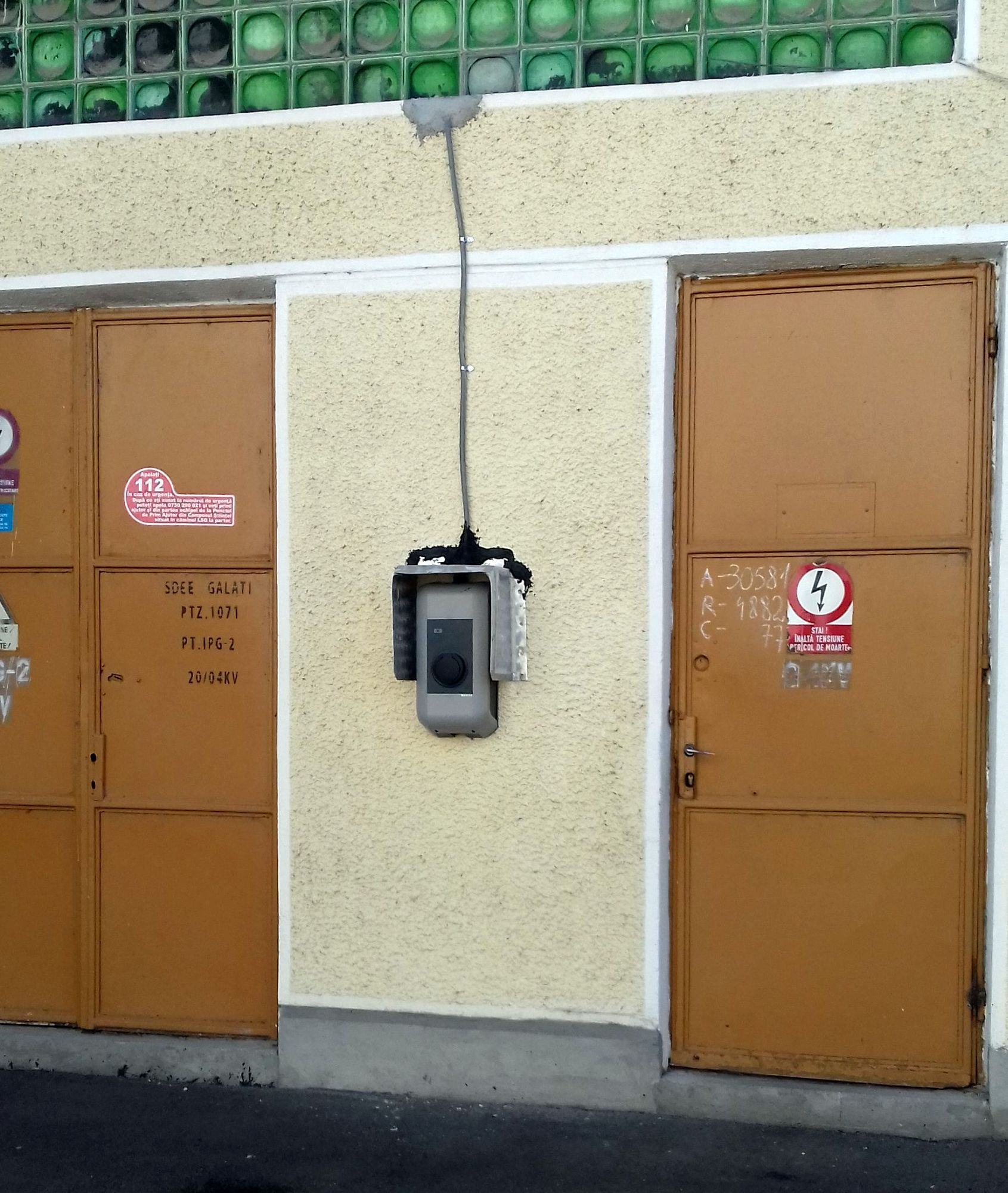 Staţie de încărcare pentru maşinile electrice, în Campusul Ştiinţei. UGAL, preocupată de protecţia mediului