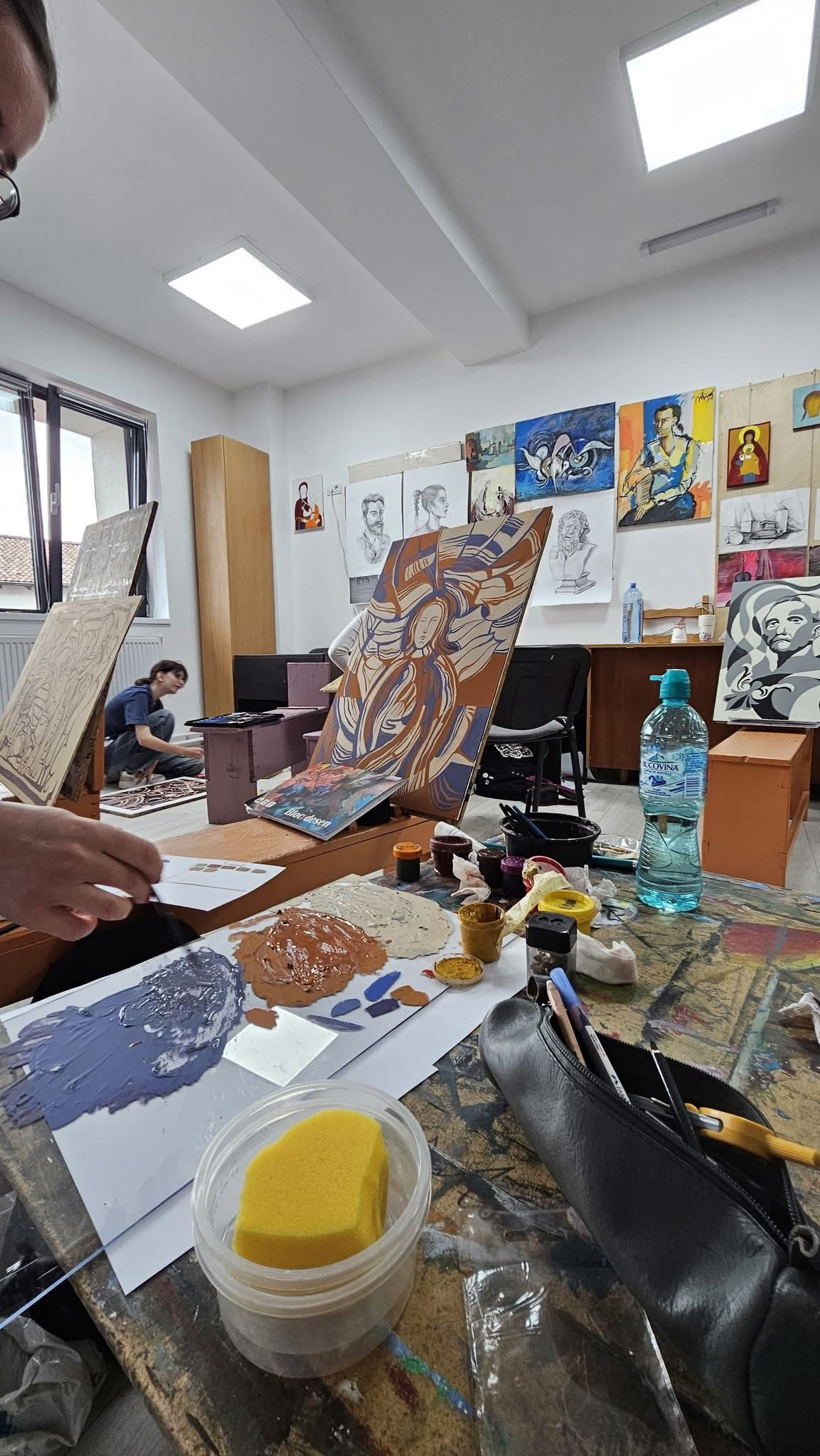 Premii și mențiuni pentru elevii gălățeni la Olimpiada Naţională de Arte Vizuale