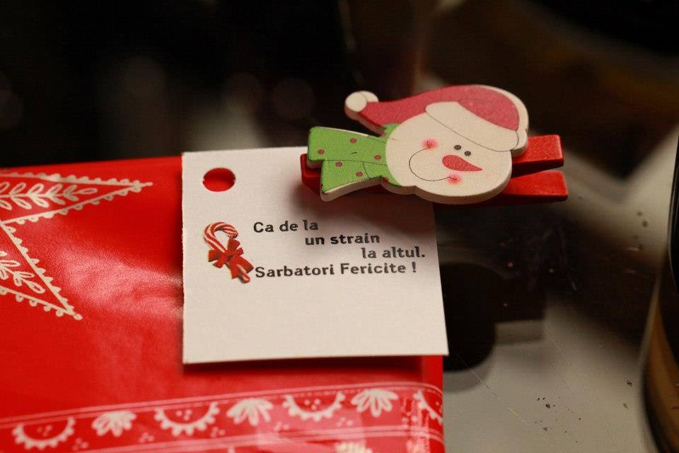 CAMPANIE DE CRĂCIUN: Daruri pentru un necunoscut