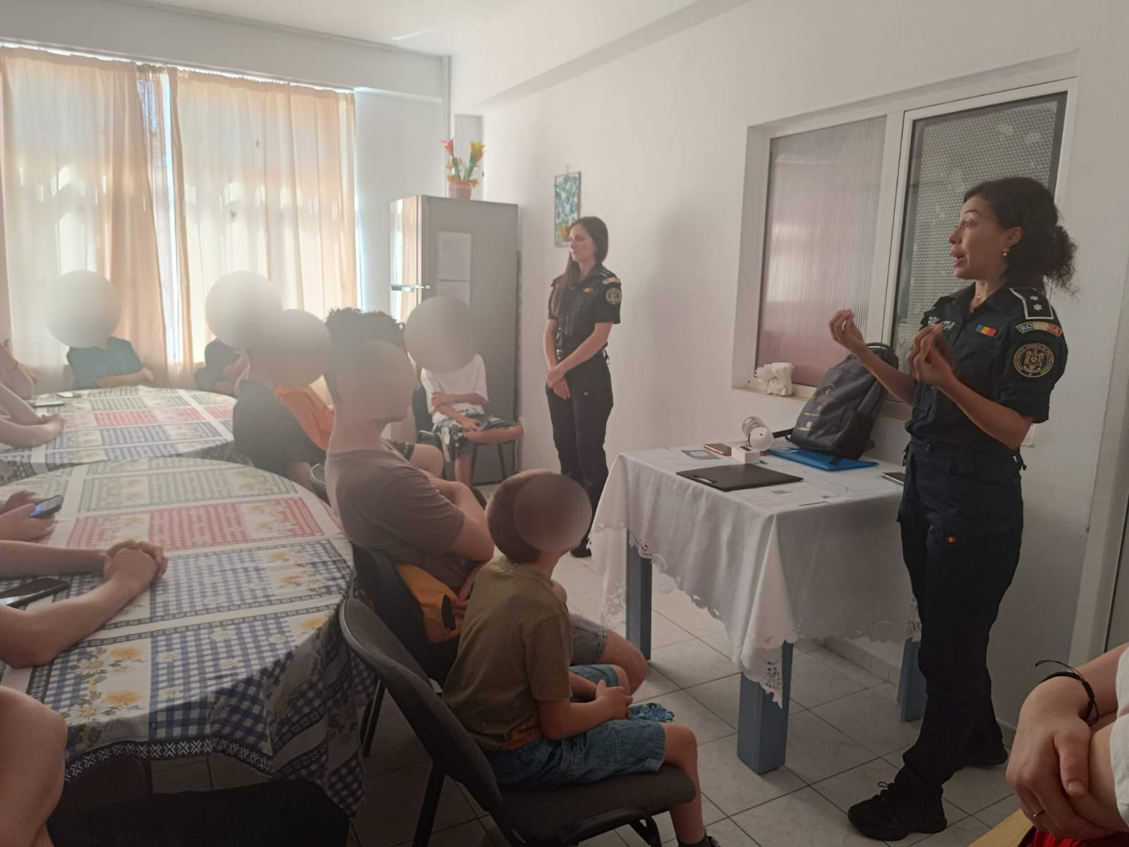 Copiii din instituții sunt expuși riscului de a fi traficați