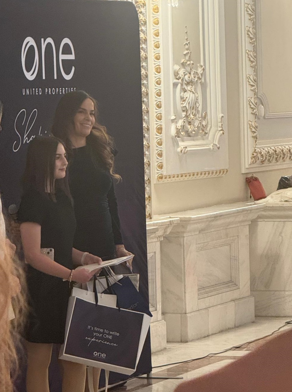 Bianca Aramă, absolventa de 10 de la CNVA, premiată la Palatul Parlamentului