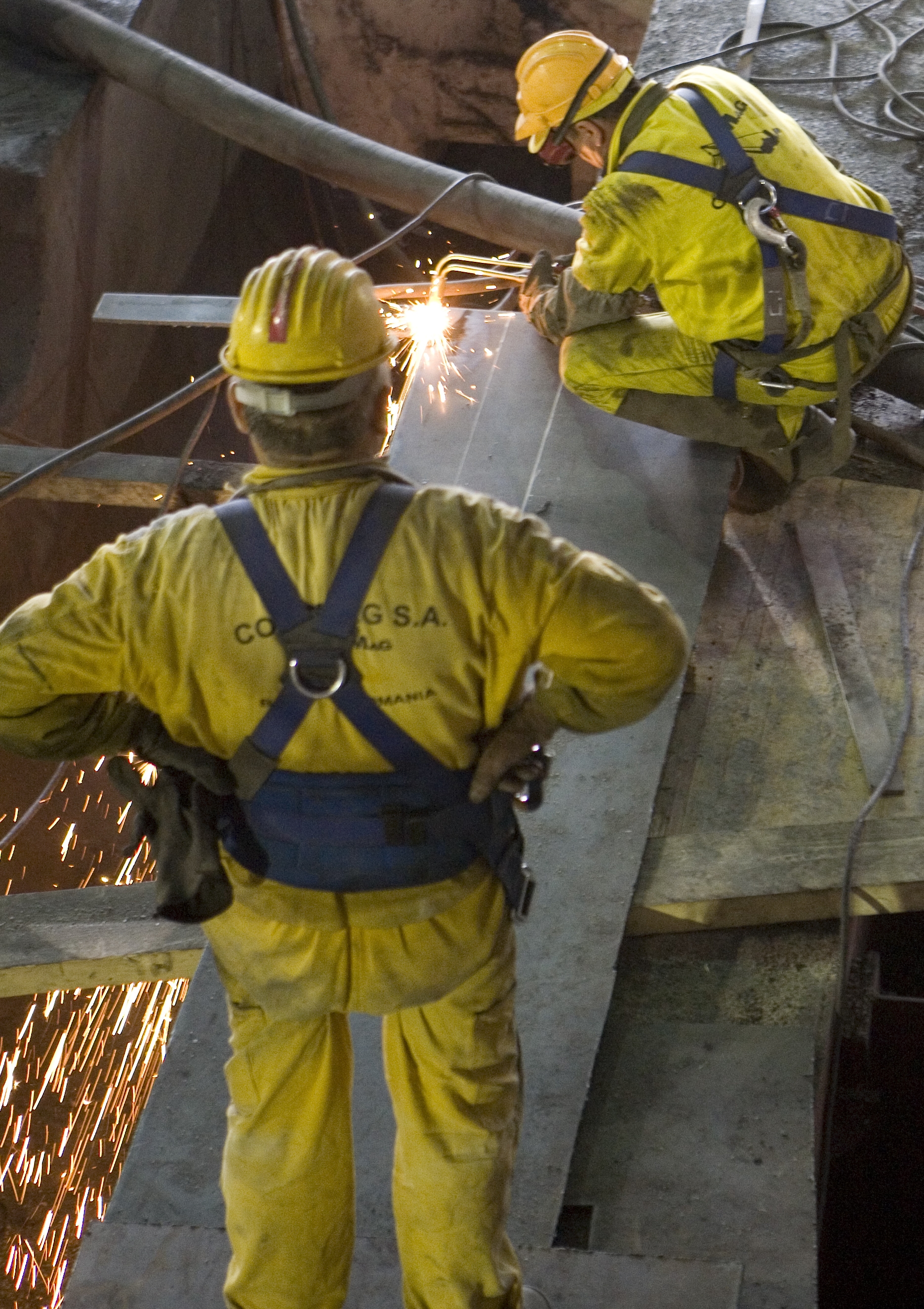 185 de locuri de muncă disponibile la Galaţi/ Se caută 75 de lăcătuşi şi sudori