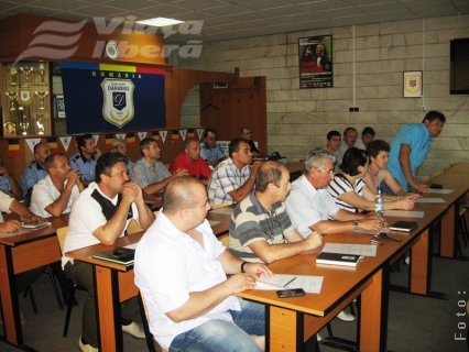 Magazine, plimbaţi-vă singure cash-ul!