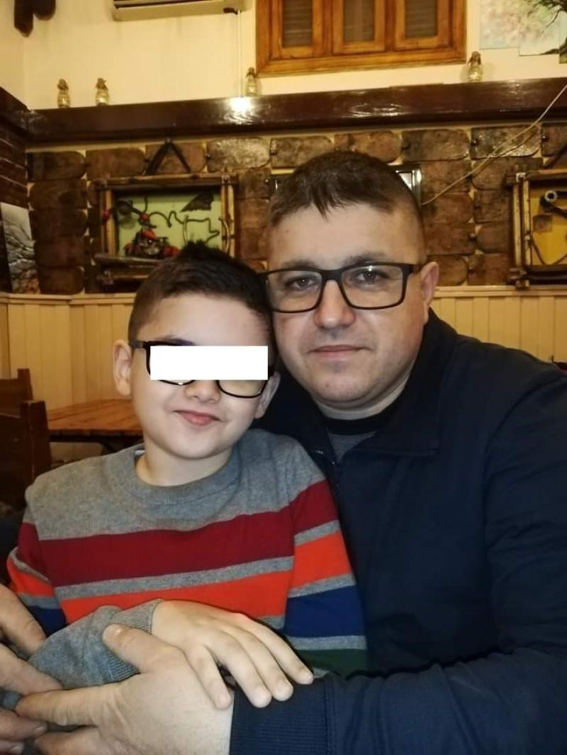 Un tată-pompier poate învinge cancerul de Crăciun. Viața unui salvator depinde de un pumn de euro