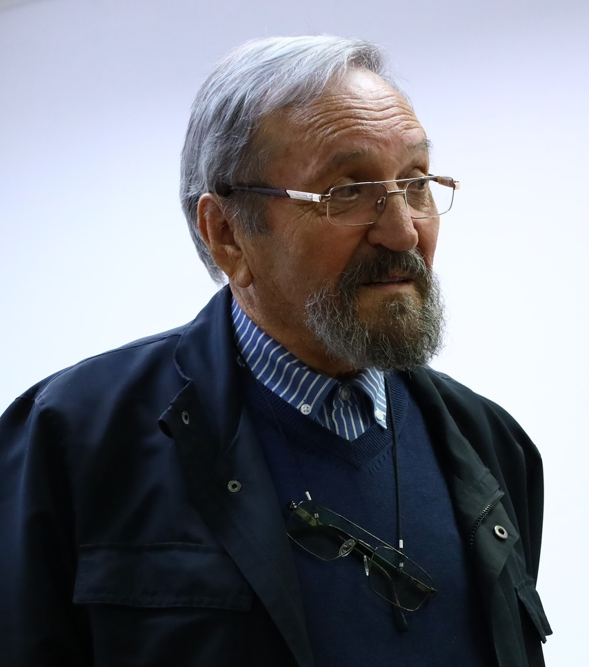 Dan Covătaru expune „între metaforă și simbol”