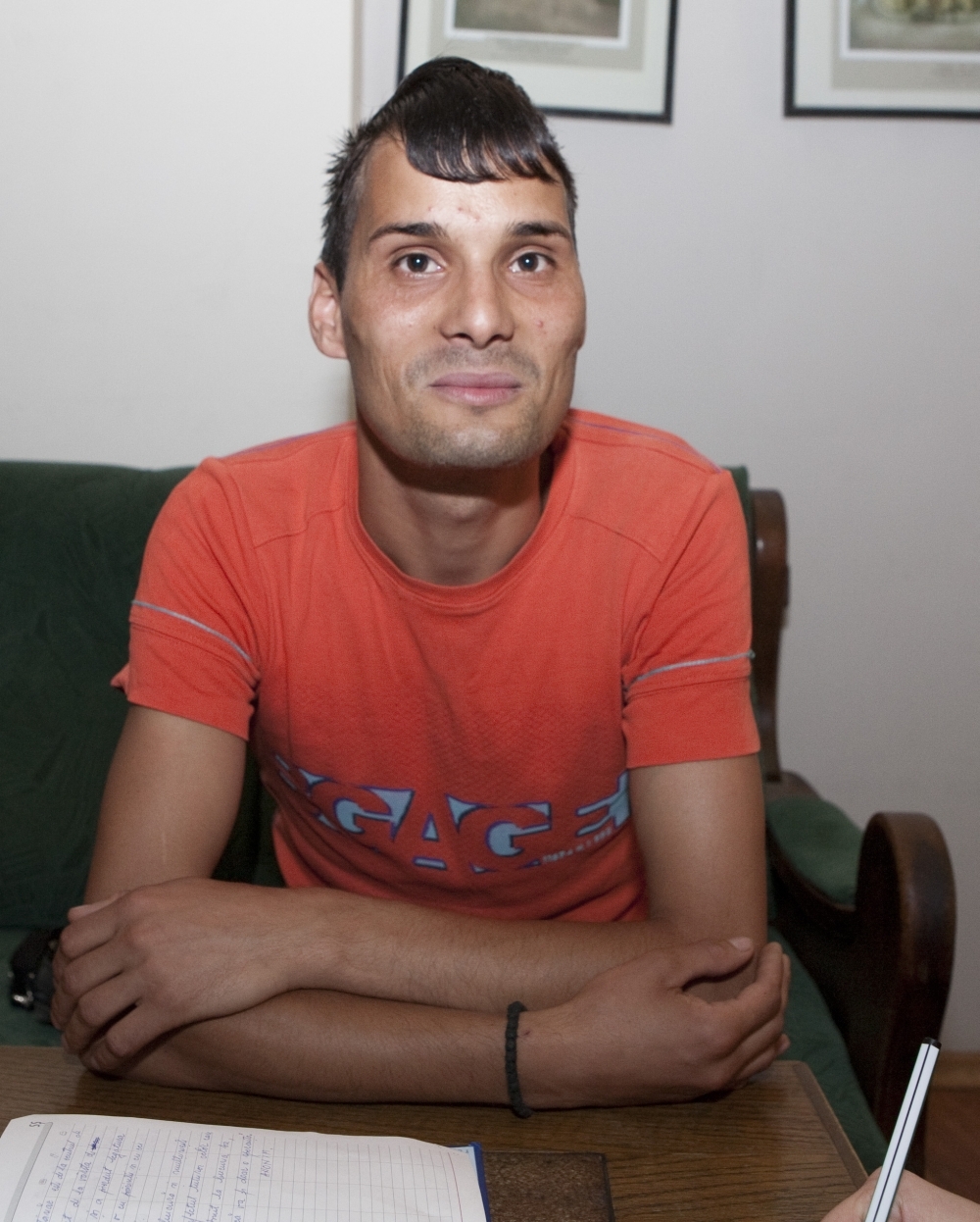 Povestea lui Ionuţ, un orfan care mai crede în oameni