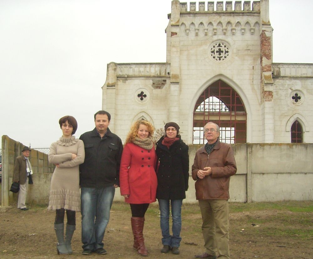 Sub semnul lui Costache Conachi: Două decenii de poezie şi speranţe