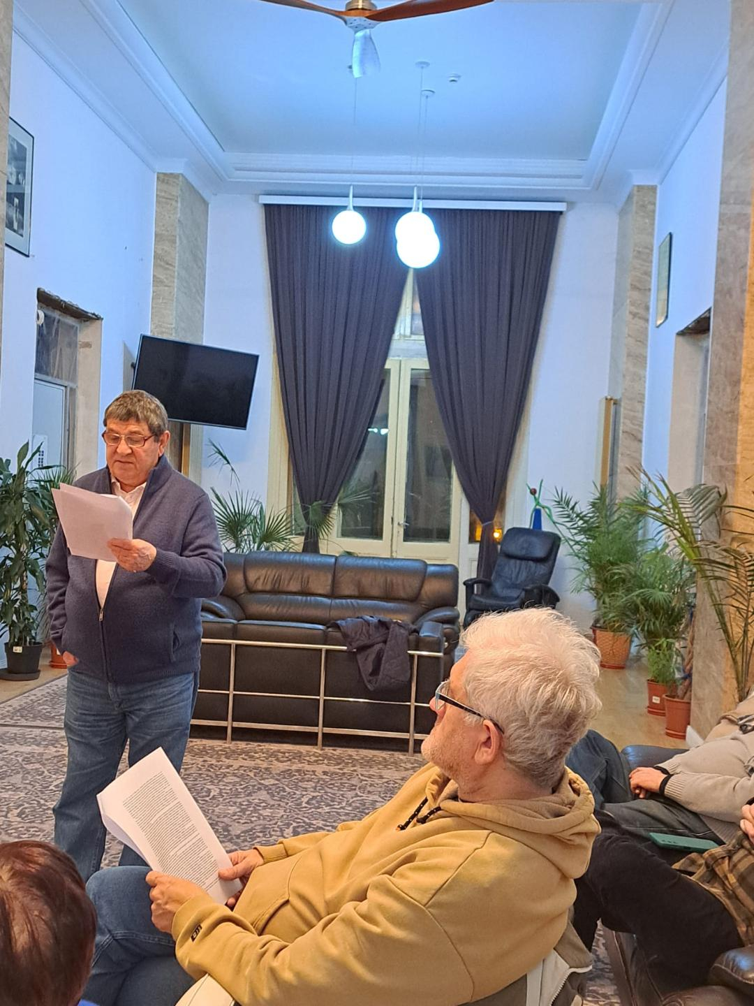 Cenaclul „Noduri şi Semne”. Proză scurtă domestică