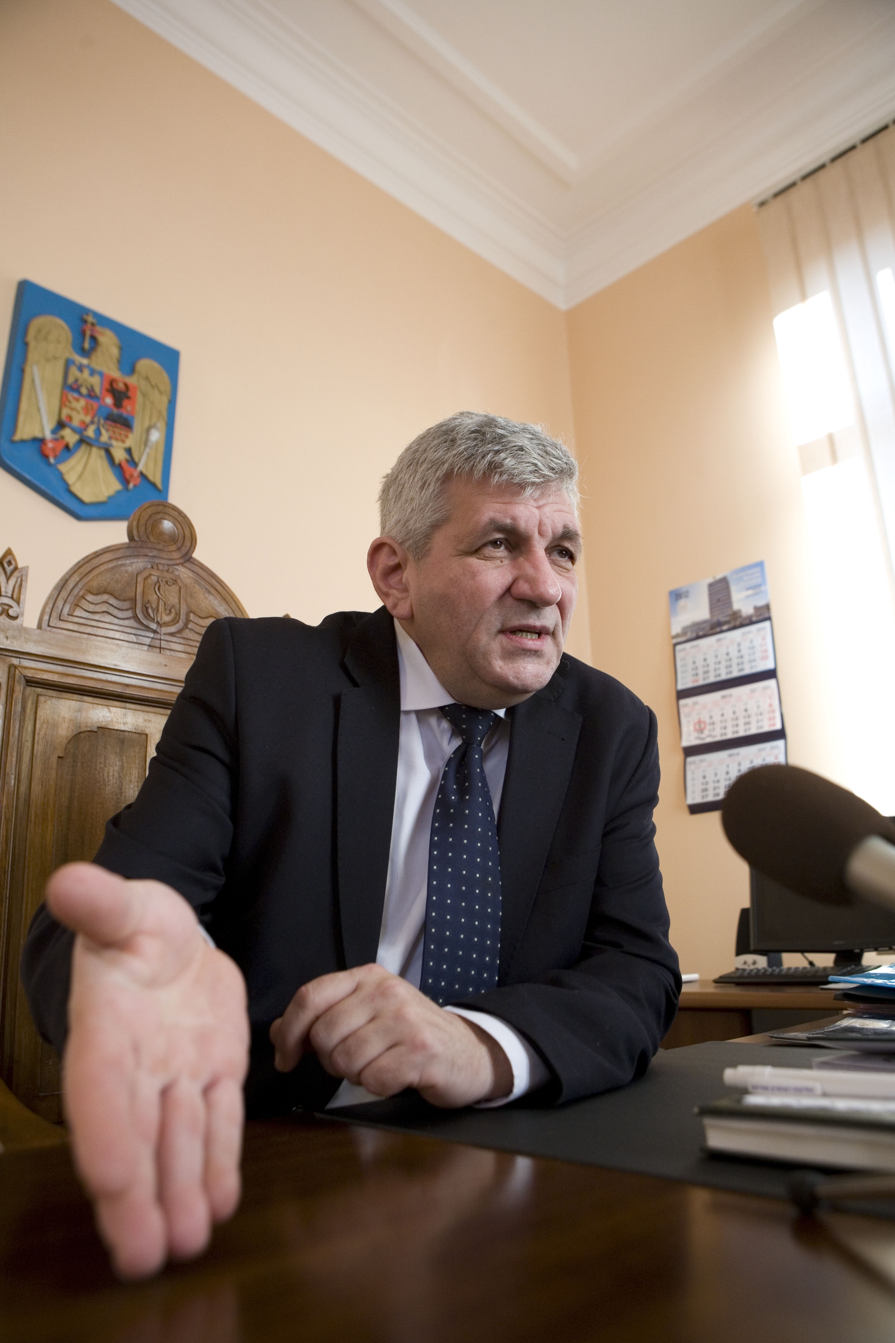 Audienţe la prefect, doar o dată pe lună