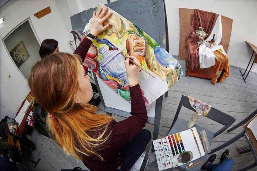 11 elevi în luptă pentru premii la naţionala de Arte plastice