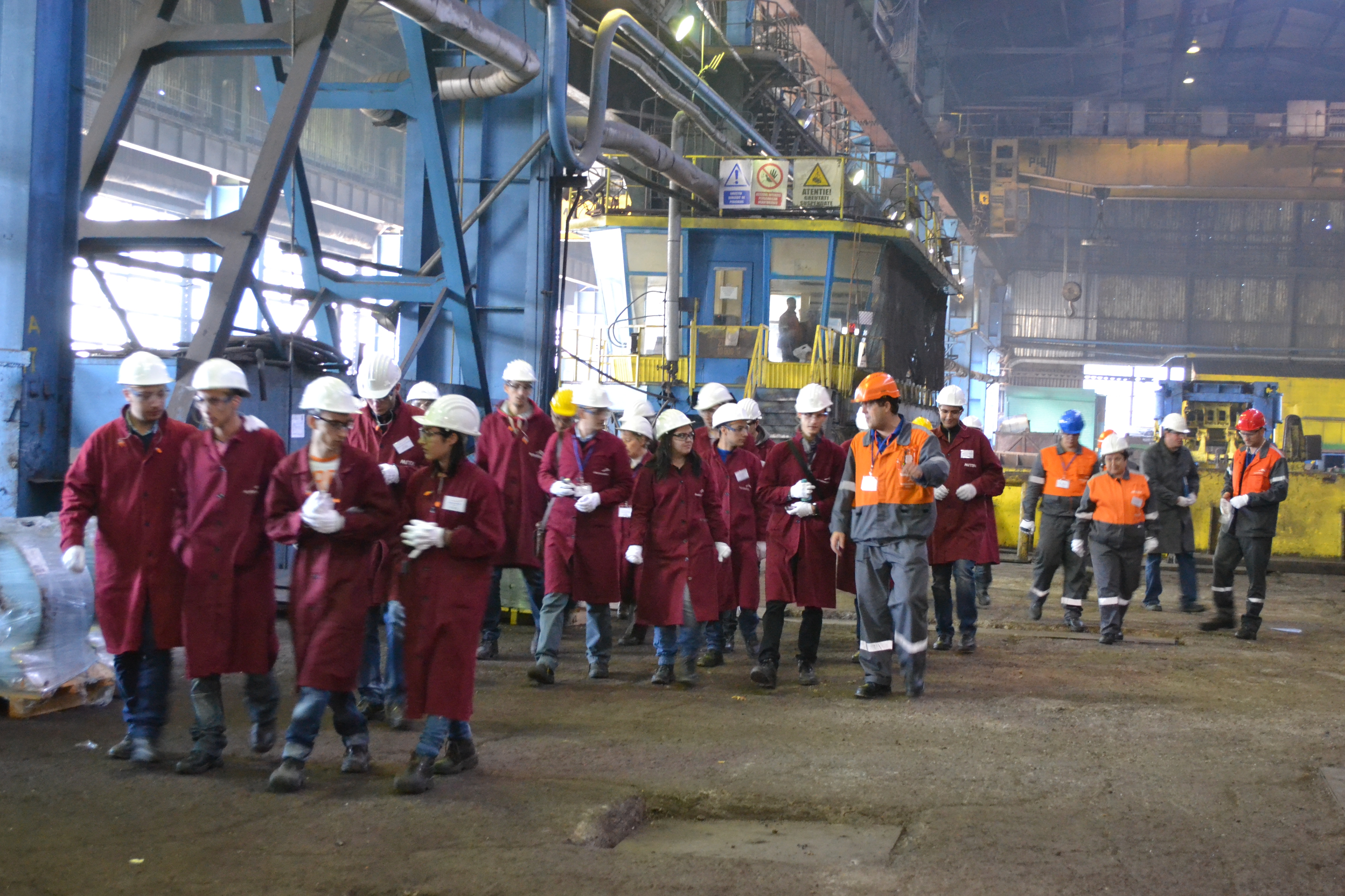 Studenţii fac practică pe bani la Combinatul ArcelorMittal Galaţi