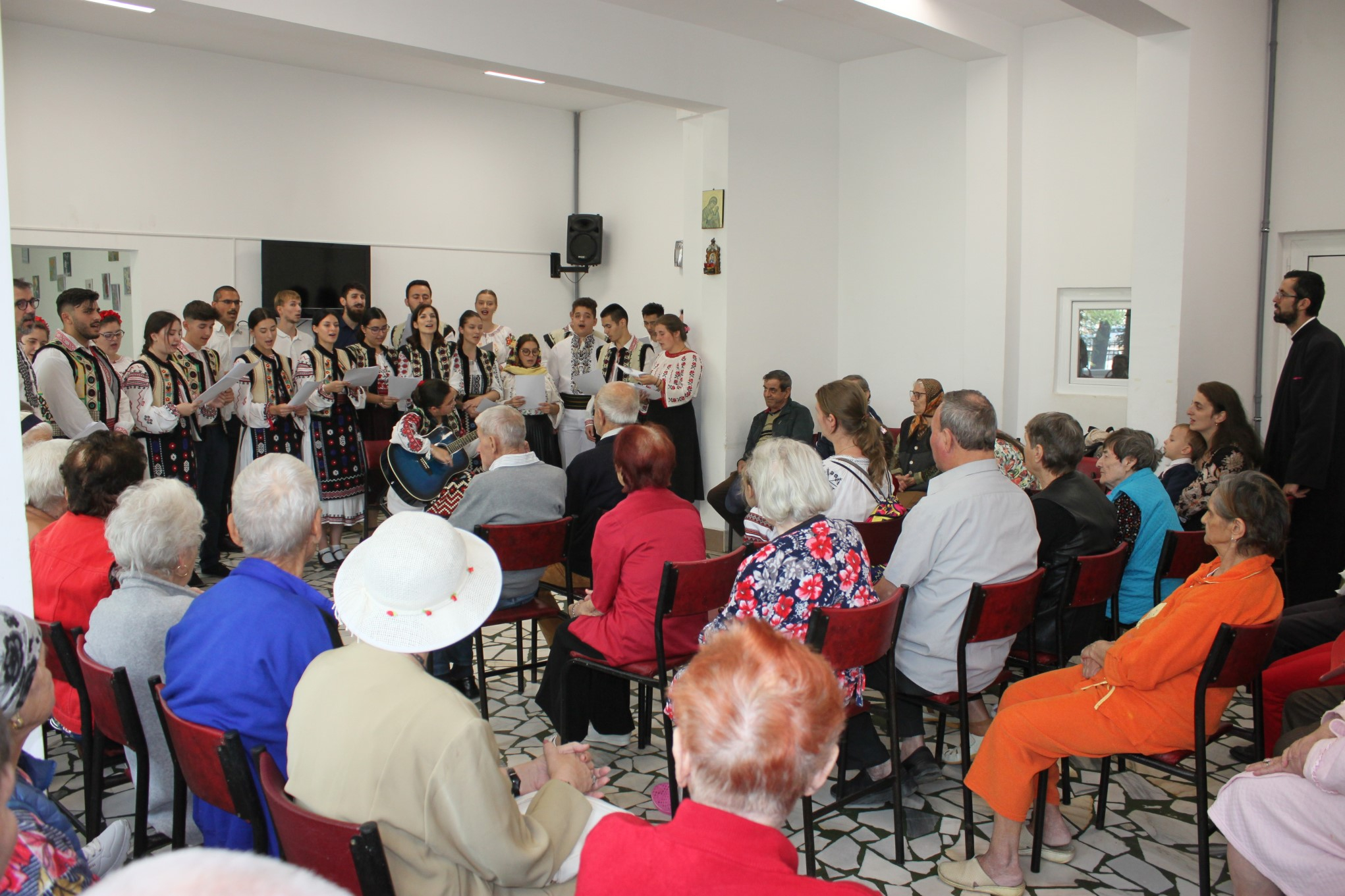 Studenții ASCOR, în sprijinul persoanelor vârstnice