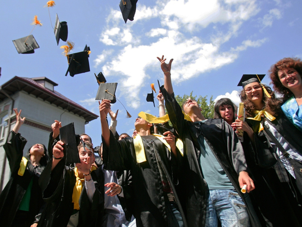 Subvenţii pentru firmele care angajează absolvenţi