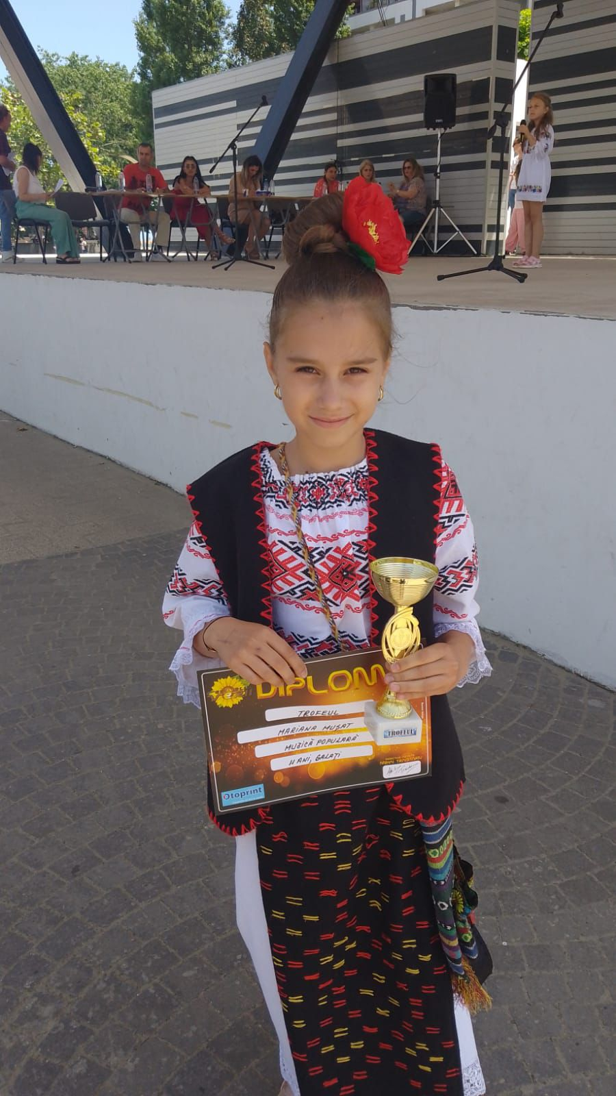 O speranţă a muzicii populare are nevoie de ajutor. Casa familiei a fost distrusă de ape