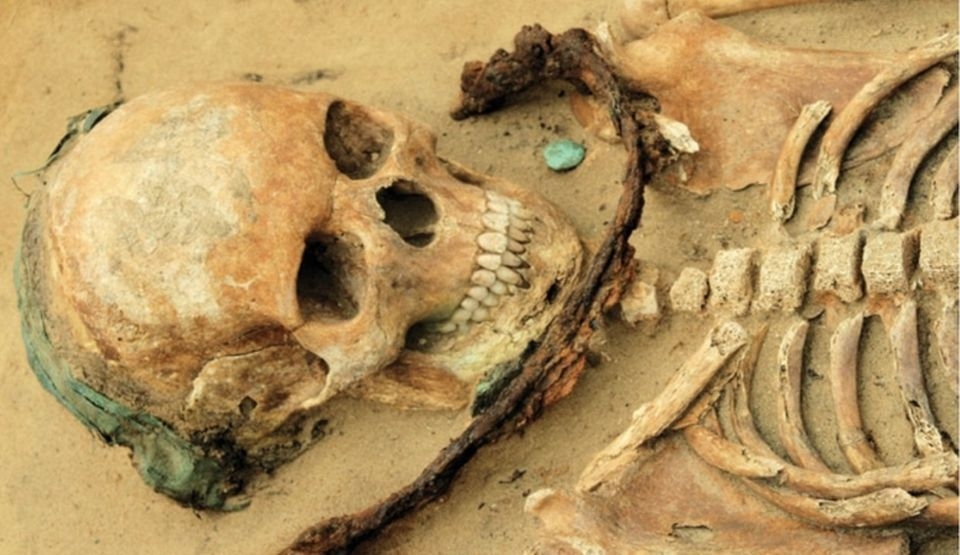 MISTERUL „vampirilor'” din Polonia - Noi explicaţii pentru îngroparea morţilor cu seceri la gât