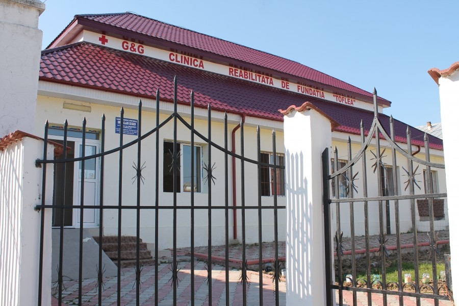 Fundaţia Toflea. Ai carte, ai parte