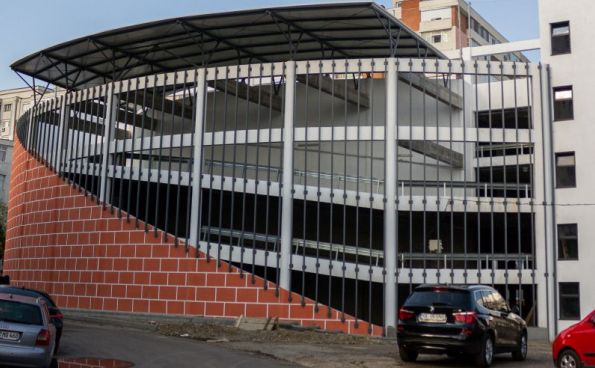 LISTA CU SOLICITANȚII CALIFICAȚI ȘI DESCALIFICAȚI PENTRU ATRIBUIREA DIRECTĂ A UNUI ABONAMENT BASIC/PLUS, HANDICAP ȘI ECO PENTRU PARCAREA SUPRAETAJATĂ DIN MAZEPA I