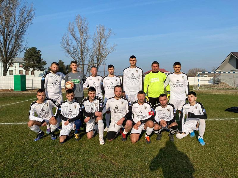 Fotbaliştii echipei Zorile Griviţa au bătut arbitrii, într-un meci încheiat abia după intervenția Jandarmeriei