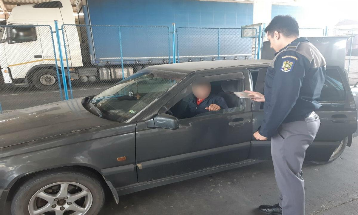 Conducea un autoturism radiat