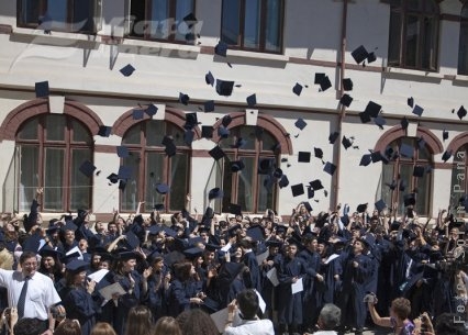Bun venit, vacanţă!