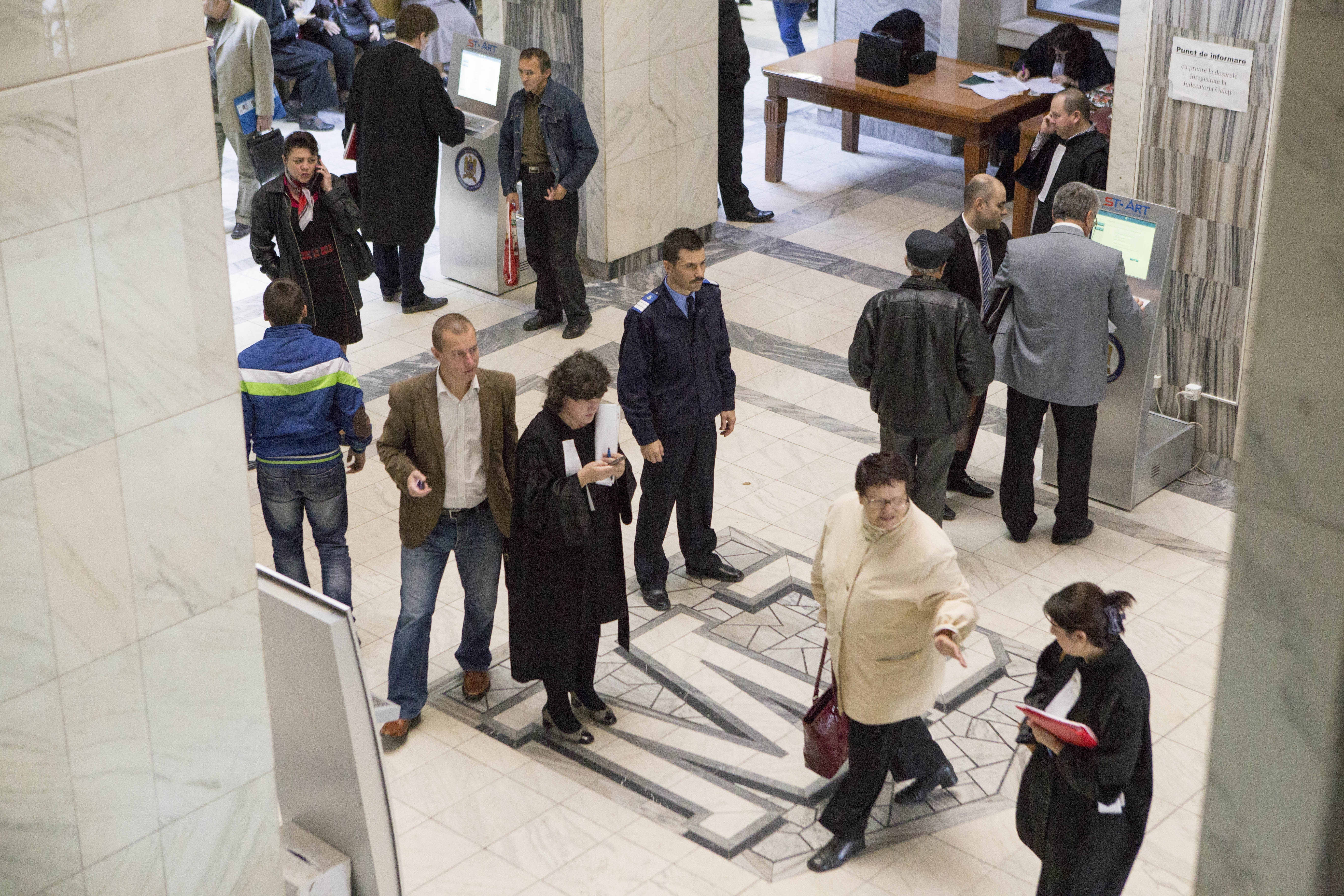 Dosarul "Volaret" aduce CONDAMNĂRI la muncă în folosul comunităţii