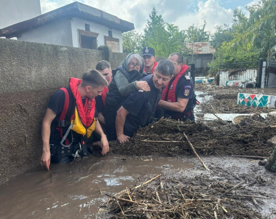 Aproape 5.000 de gălățeni au părăsit zonele cu risc de inundații