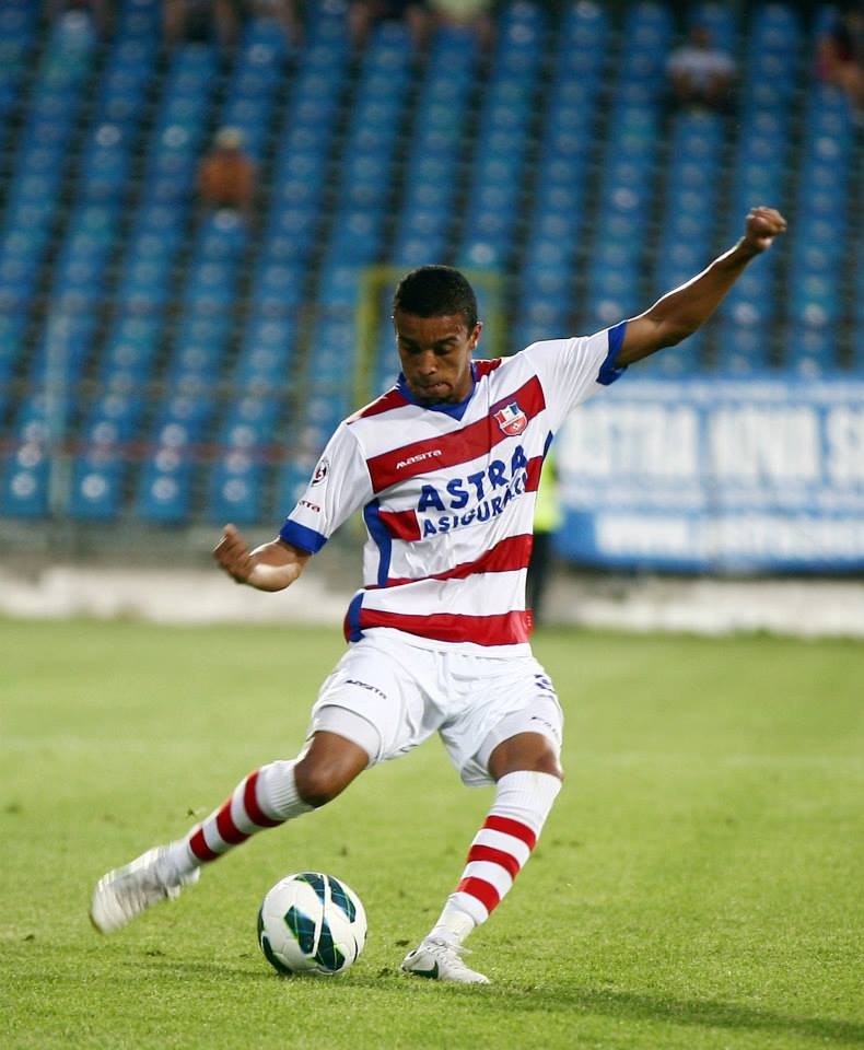 Din nou cartonaş roşu, din nou înfrângere: Oţelul a pierdut şi cu Dinamo