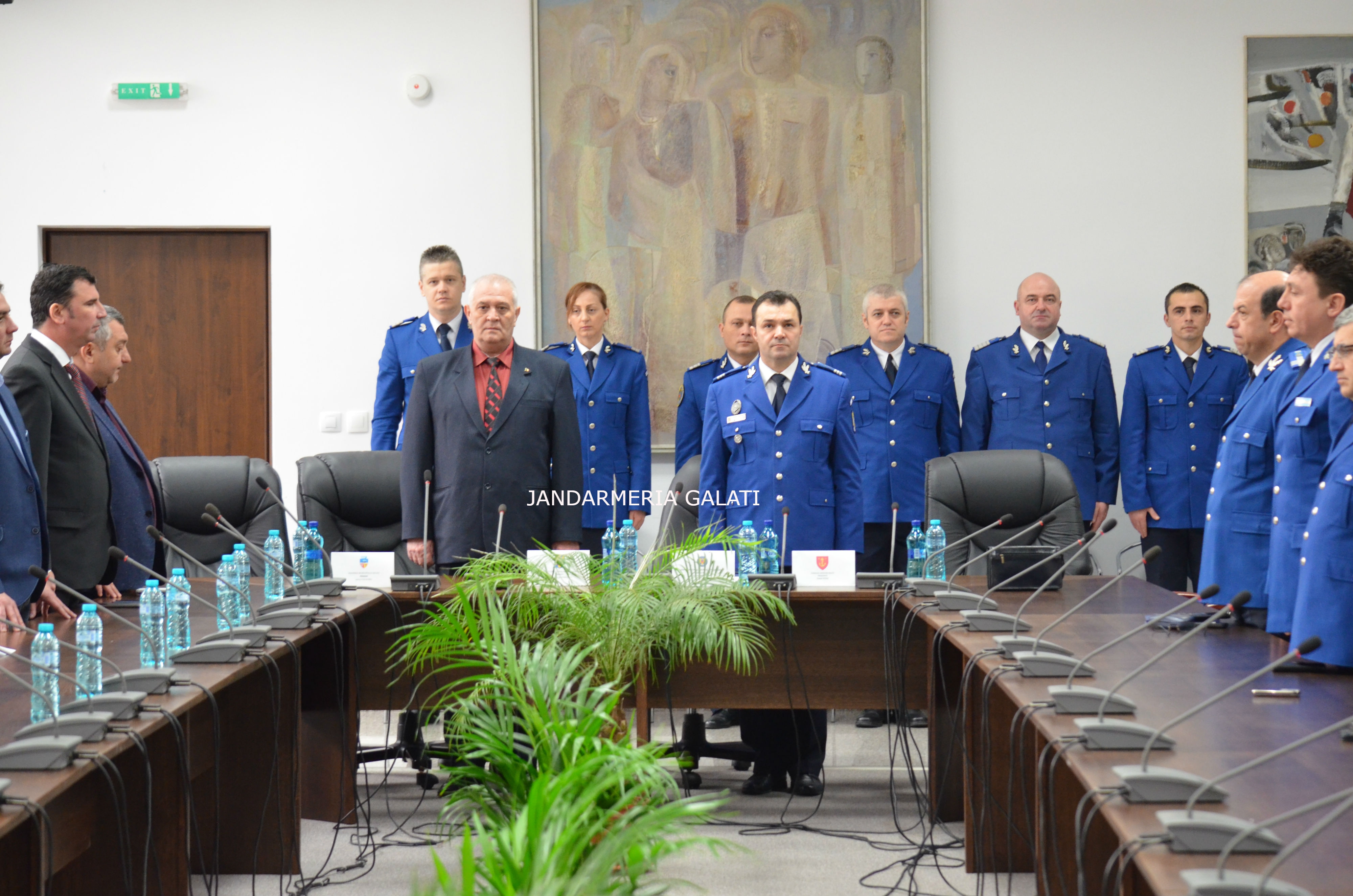 Jandarmii, CHEMAȚI să întărească siguranţa în stradă