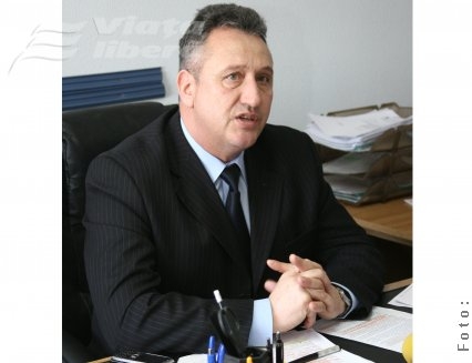 „La mulţi ani” de pe balconul Protecţiei Consumatorului